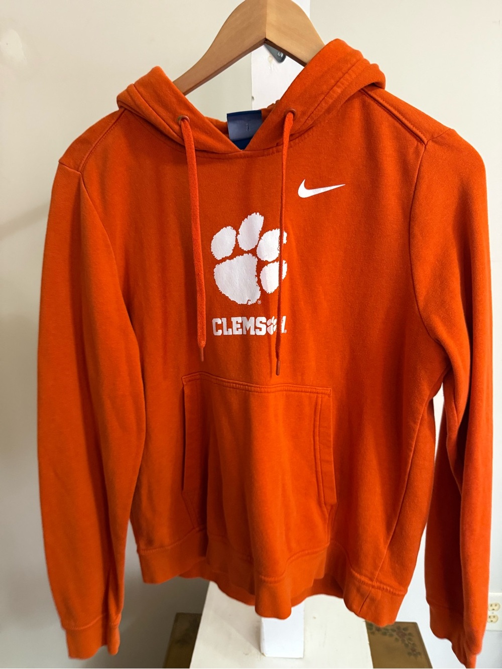 Men's Nike Orange Clemson Tigers Logo Club Pullover Hoodie